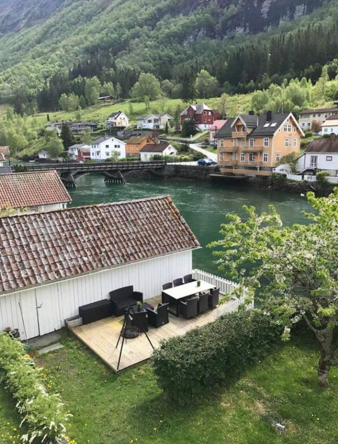 Stryn - House By The River Kültér fotó